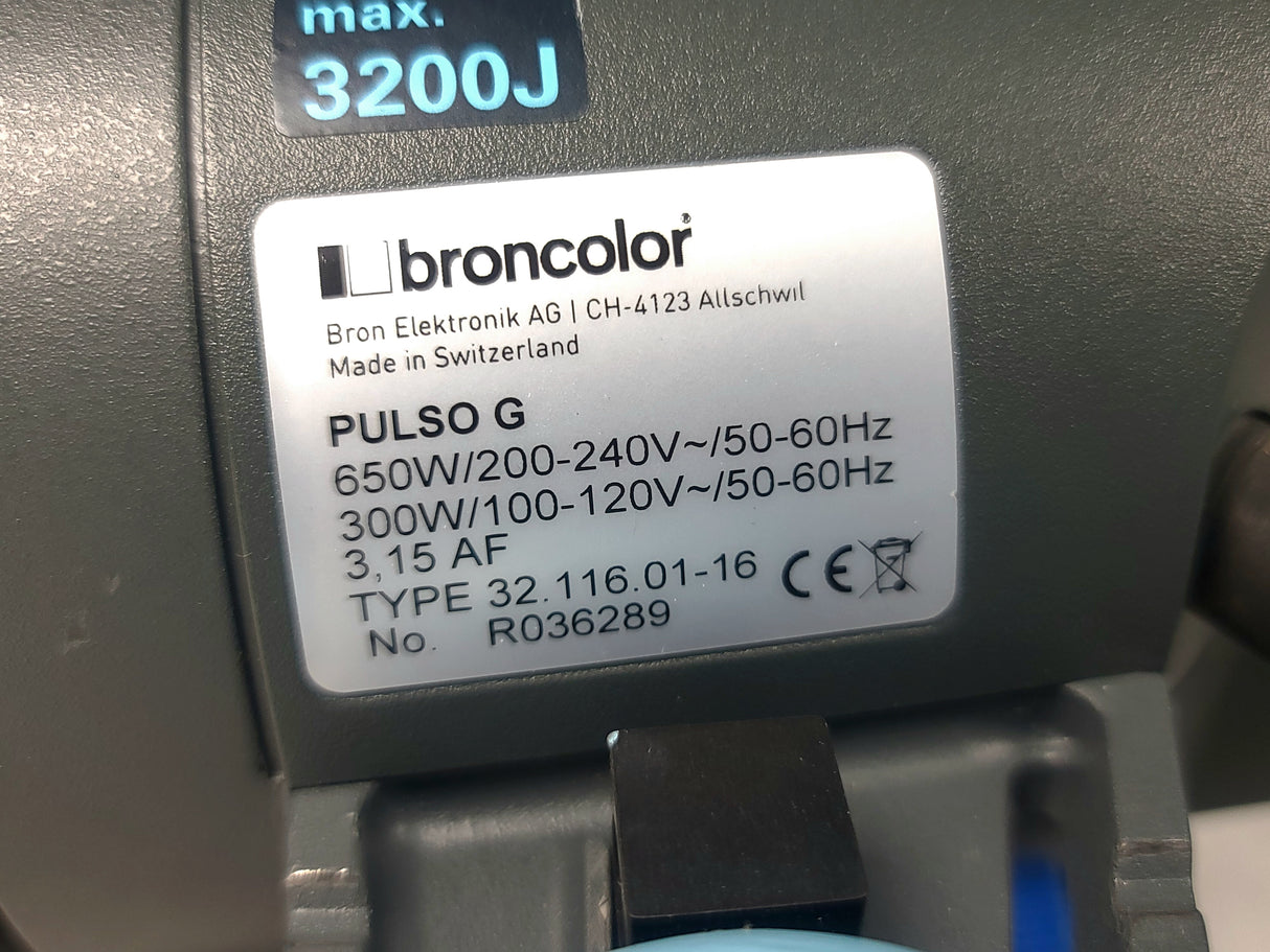 Broncolor 32.116.01-16 Pulso G 3200 J Focusing Lamphead with 16' Cord w/ Speed Ring