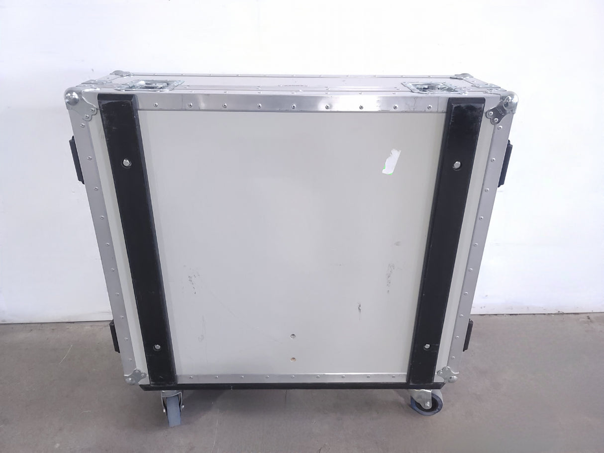 Yamaha LS9 32-Ch Digital Mixing Console w/ SyncGen Word Clock Sample Rate Generator in Wheeled Road Case