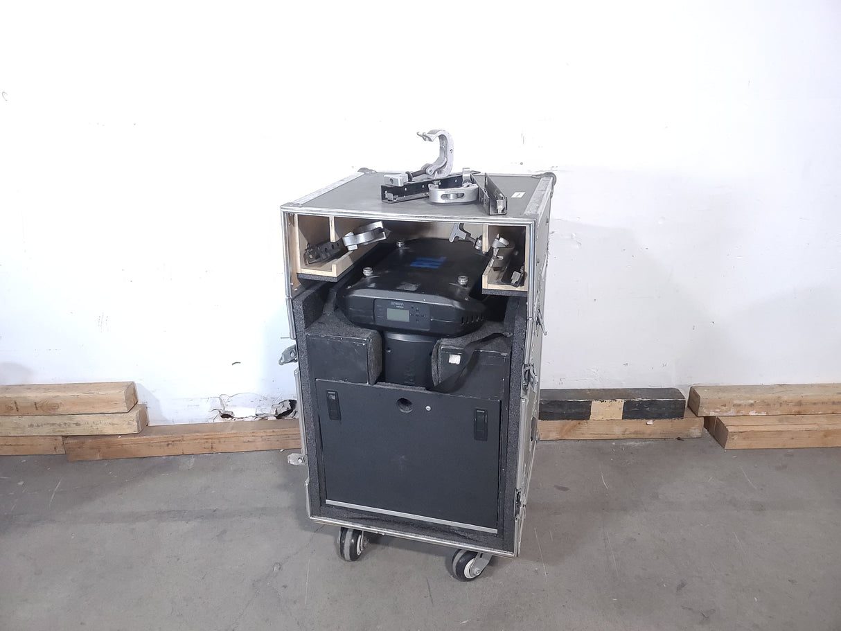 (2) Vari-Lite VLX Wash Moving Head Lights w/ (4) Mounting Brackets & (4) Mounting Clamp in Wheeled Road Case