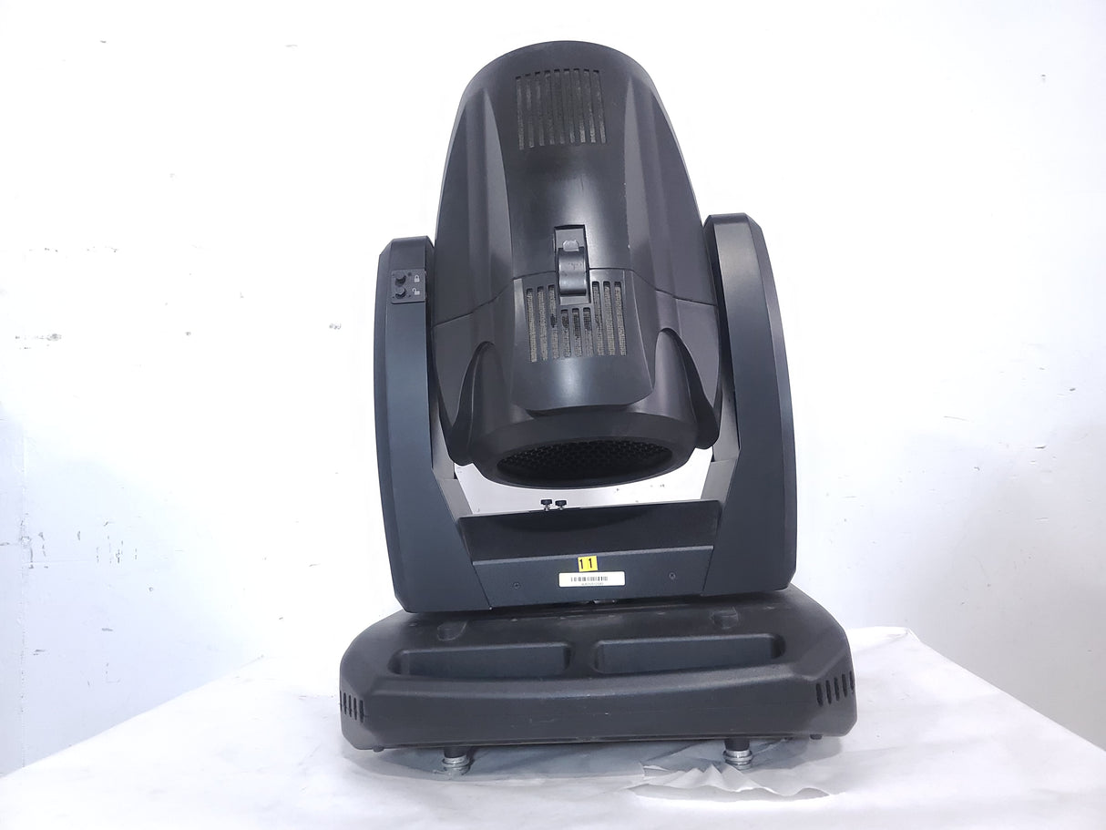 (2) Vari-Lite VLX Wash Moving Head Lights w/ (4) Mounting Brackets in Wheeled Road Case