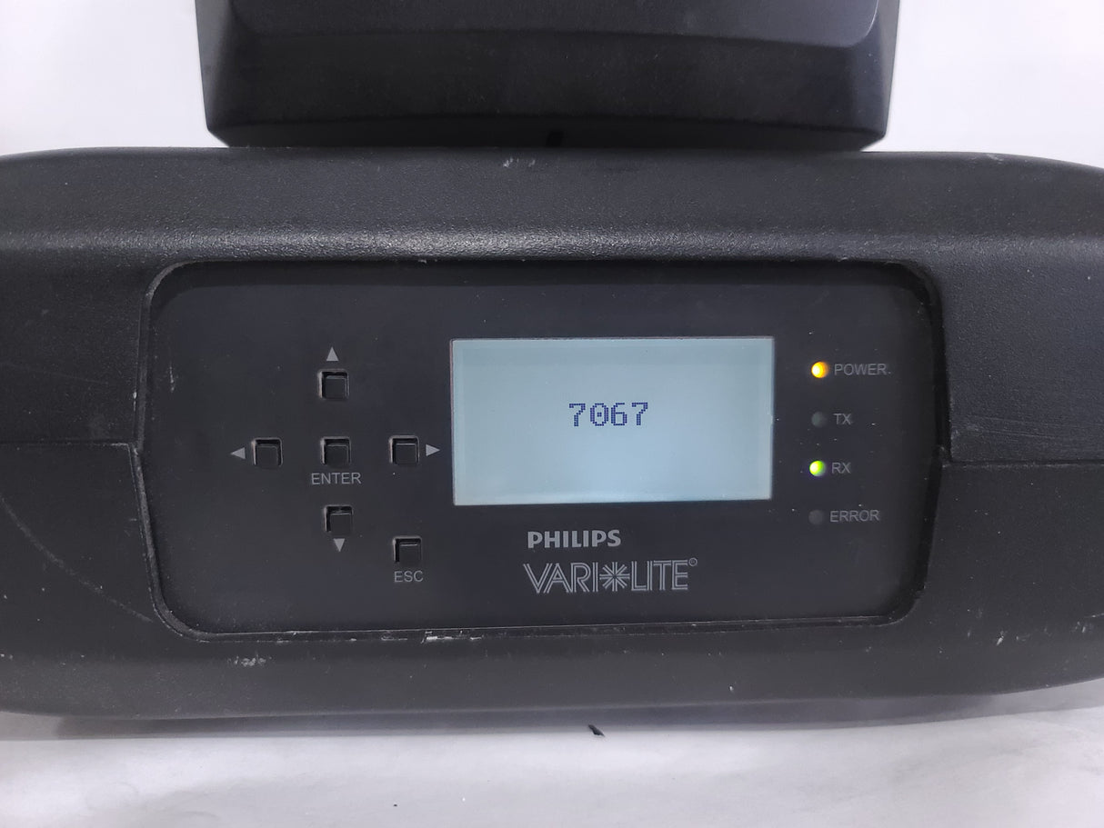 (2) Vari-Lite VLX Wash Moving Head Lights w/ (4) Mounting Brackets & (4) Mounting Clamp in Wheeled Road Case