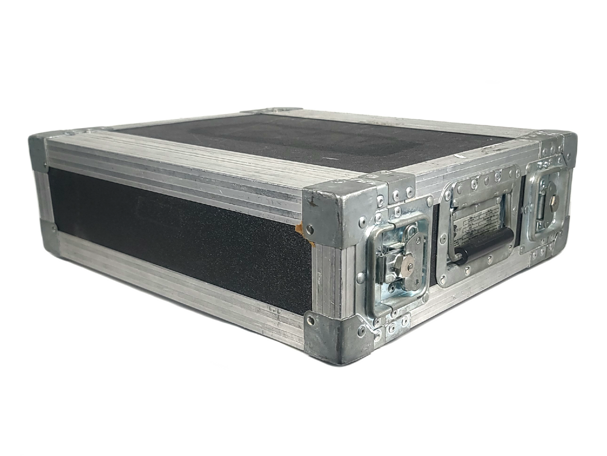 Shure UR4S Wireless Receiver Kit (H4: 518-578 MHz) w/ Beta 58A Microphone, Shure UR1 Bodypack w/ Microphone & (2) Antennas in Hard Carry Case