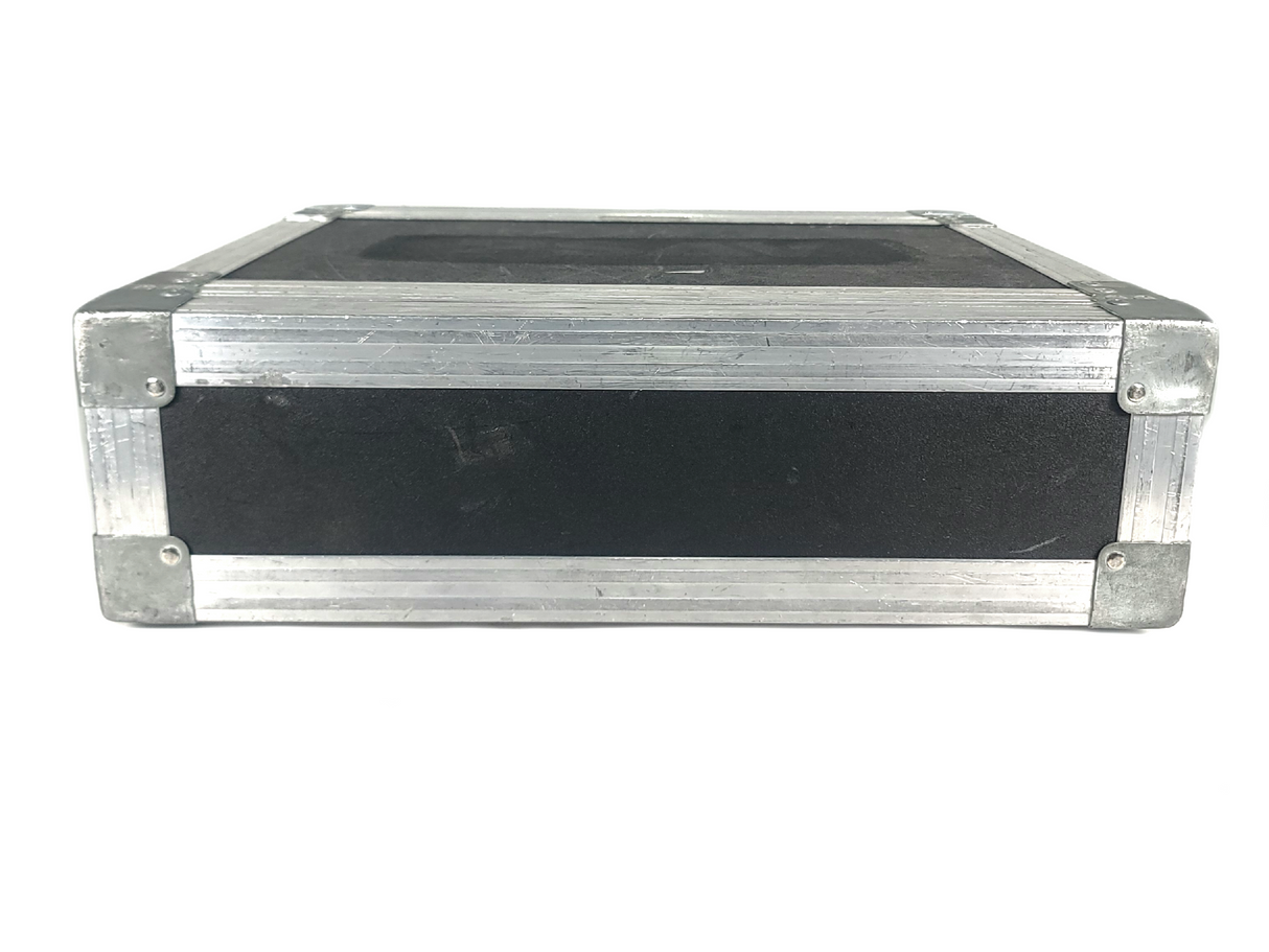 Shure UR4S Wireless Receiver Kit (J5: 578-638 MHz) w/ UR1 Body Pack, Shure Beta 58A Wireless Microphone & (2) Antennas in Hard Carry Case