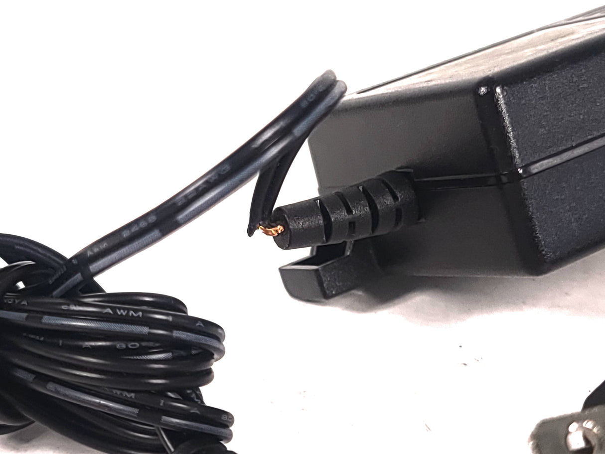 Shure ULXP4 Wireless Receiver Kit (J1: 554-590MHz) in Hard Carry Case