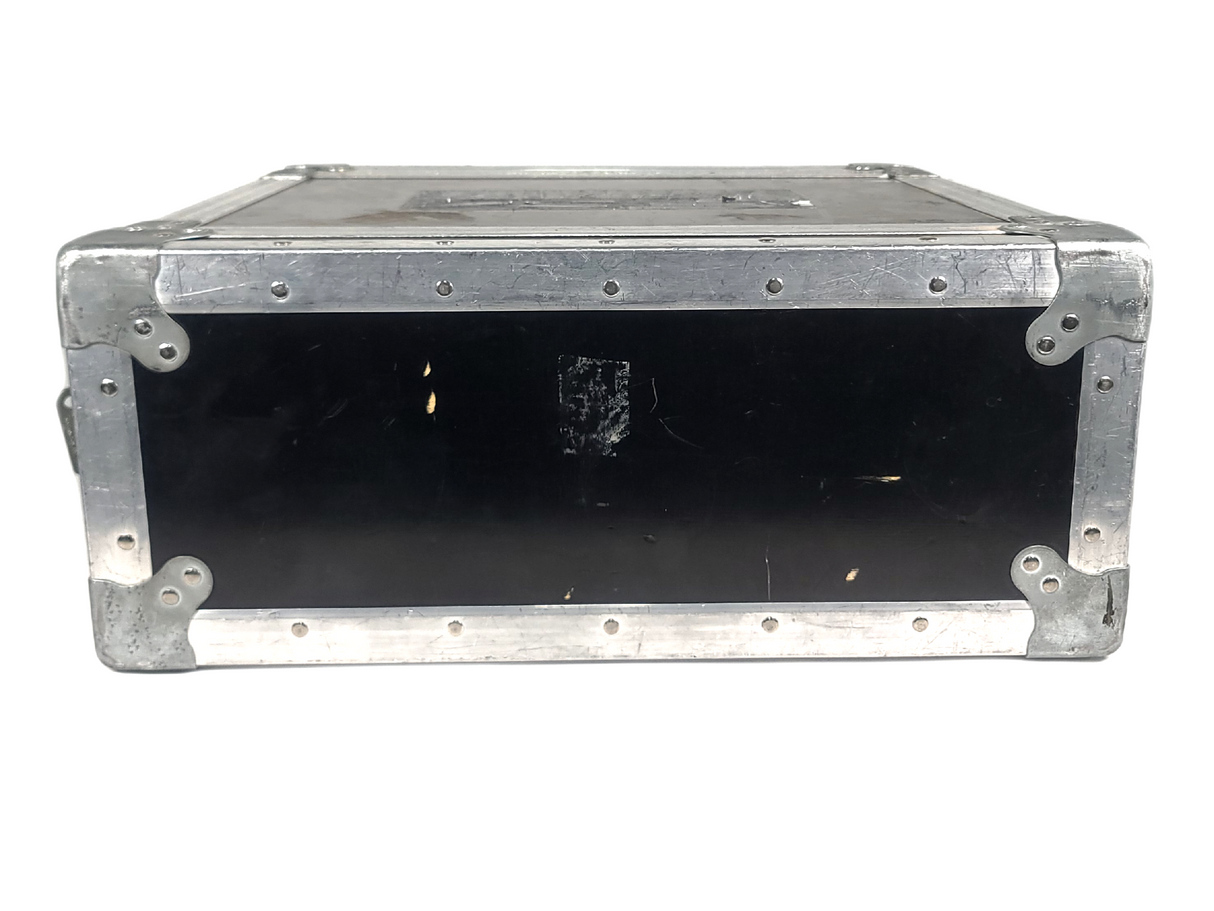 Shure UR4S Wireless Receiver Kit (H4: 518-578 MHz) w/ Beta 58A Microphone, Shure UR1 Bodypack w/ Microphone & (2) Antennas in Hard Carry Case