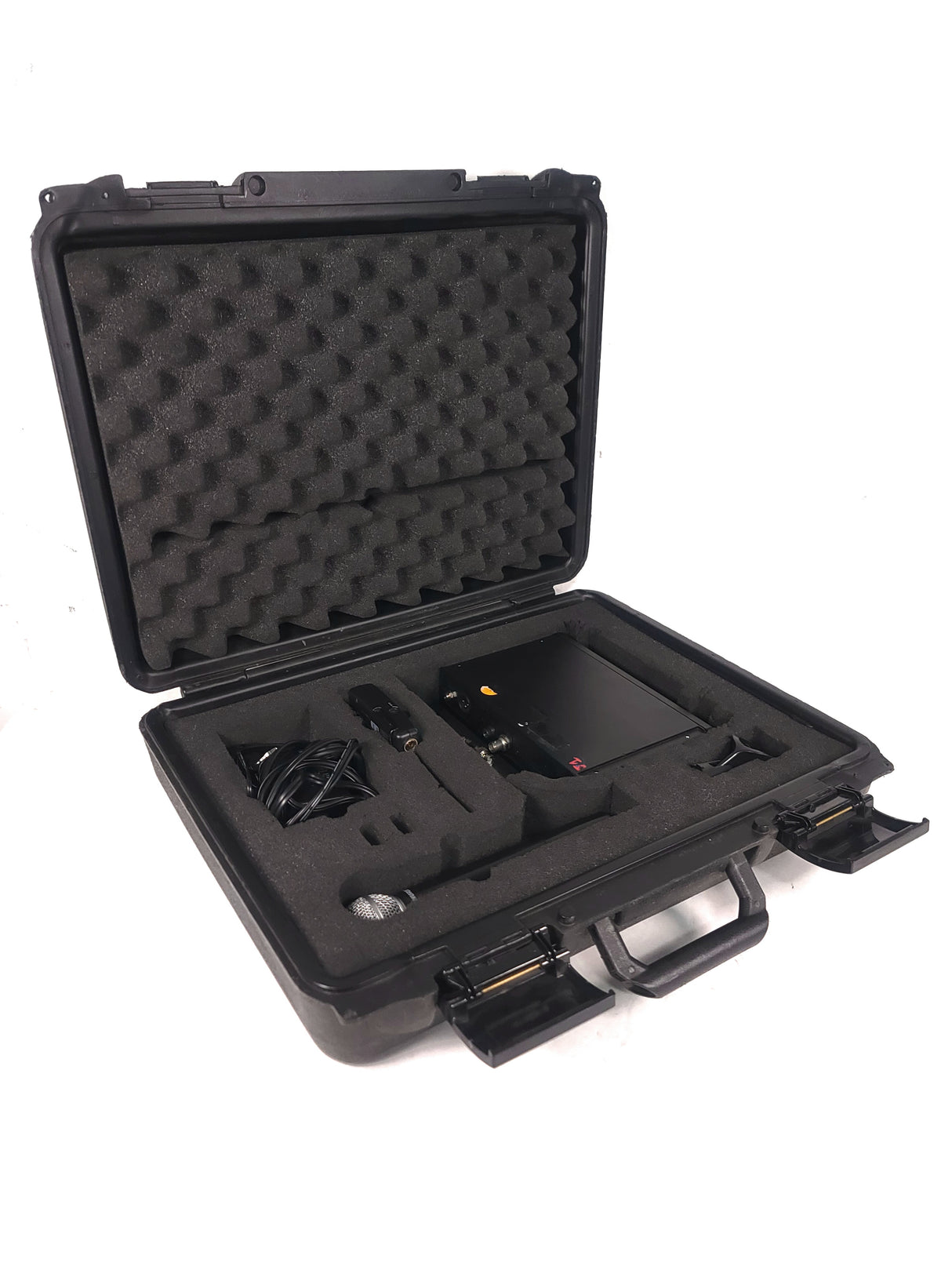 Shure ULXS4 Wireless Receiver Kit (J1: 554-590MHz) w/ Shure ULX2 Handheld Transmitter w/ SM58 Mic Capsule, ULX1 Belt Pack, (2) Antennas in Hard Carry Case