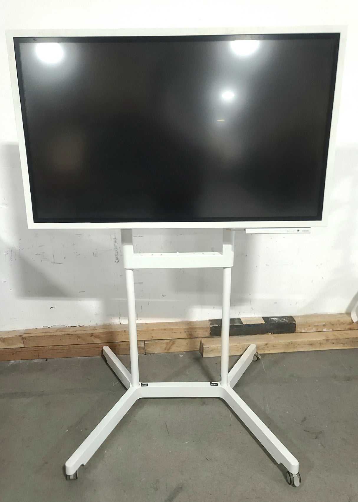 Samsung WM55H Flip 55' Interactive Digital Flipchart w/ Rolling Stand, Wireless Display Adapter, PSU, Touch Pad, in wheeled Road Case