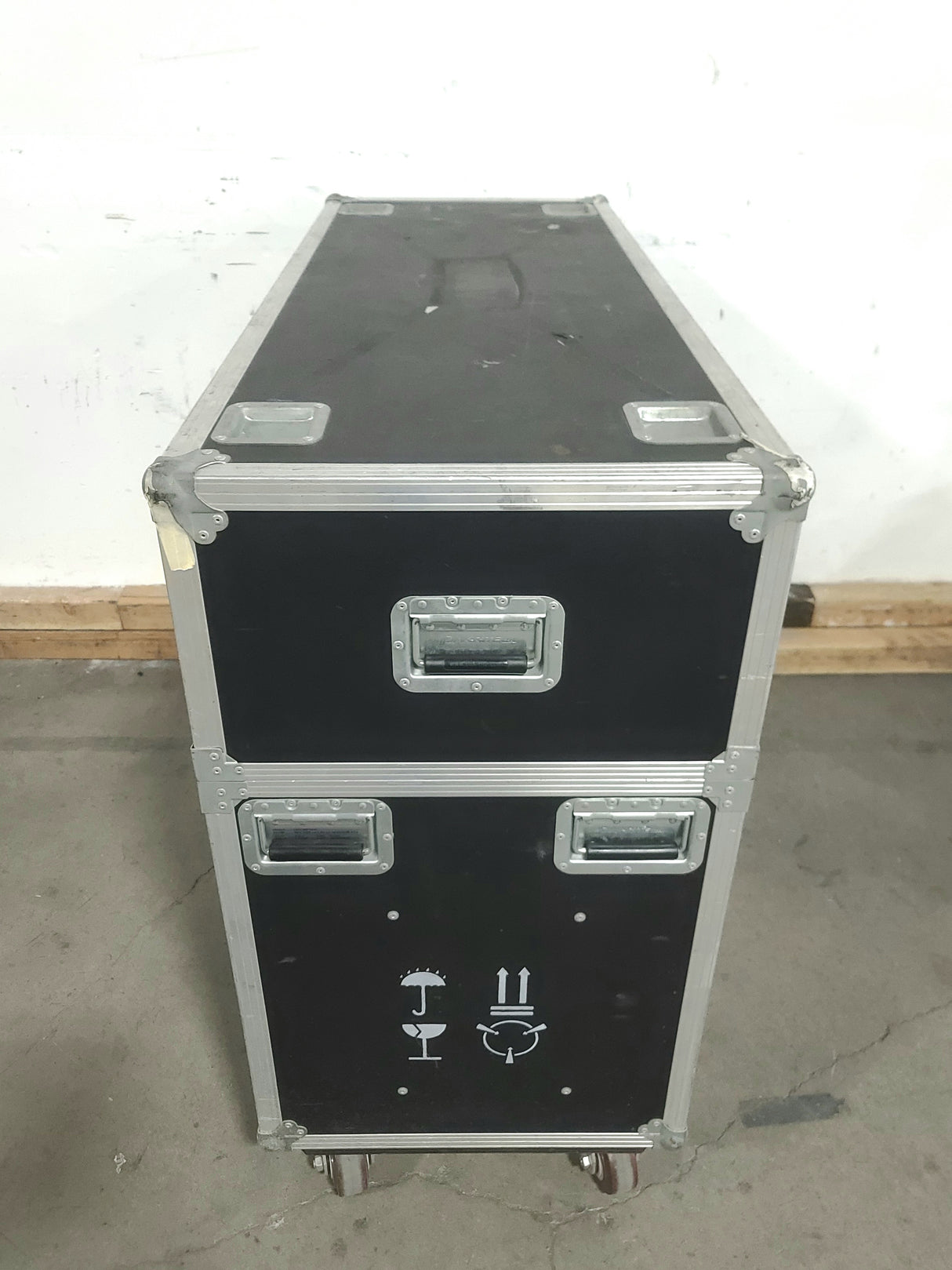 53x23x33 Pak-Rite Custom Monitor Case Holds (2) Monitors