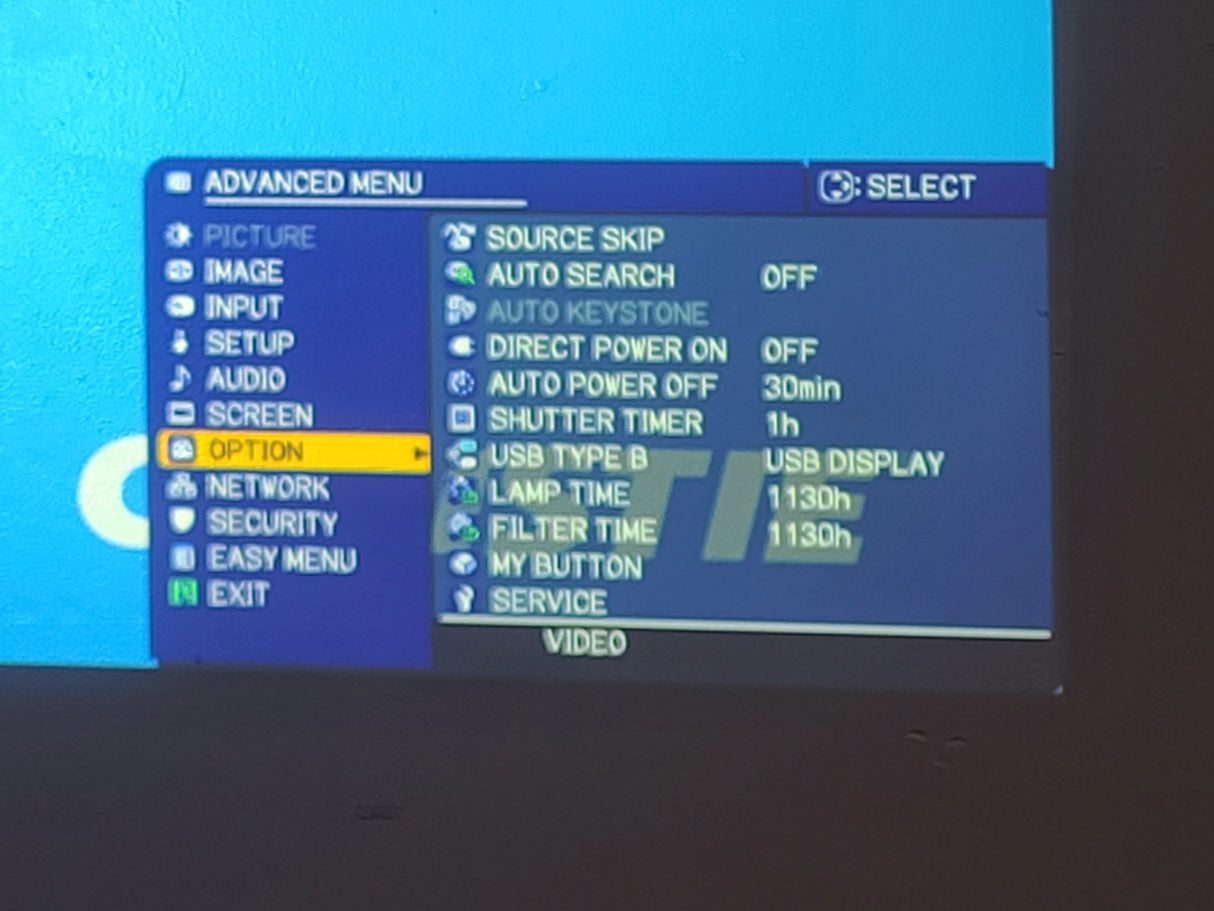 Christie LWU501i 3-Chip 5000 Lumen WUXGA LCD Conference Projector & Lens w/ Accessories