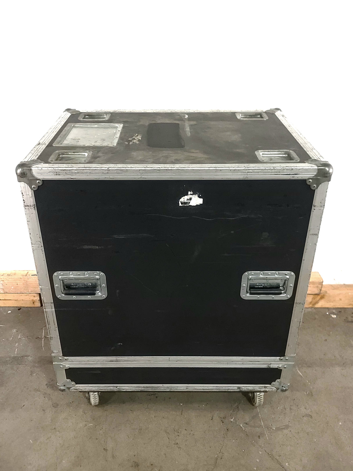 30x19x28 Olympic 16RU Wheeled Rack Case
