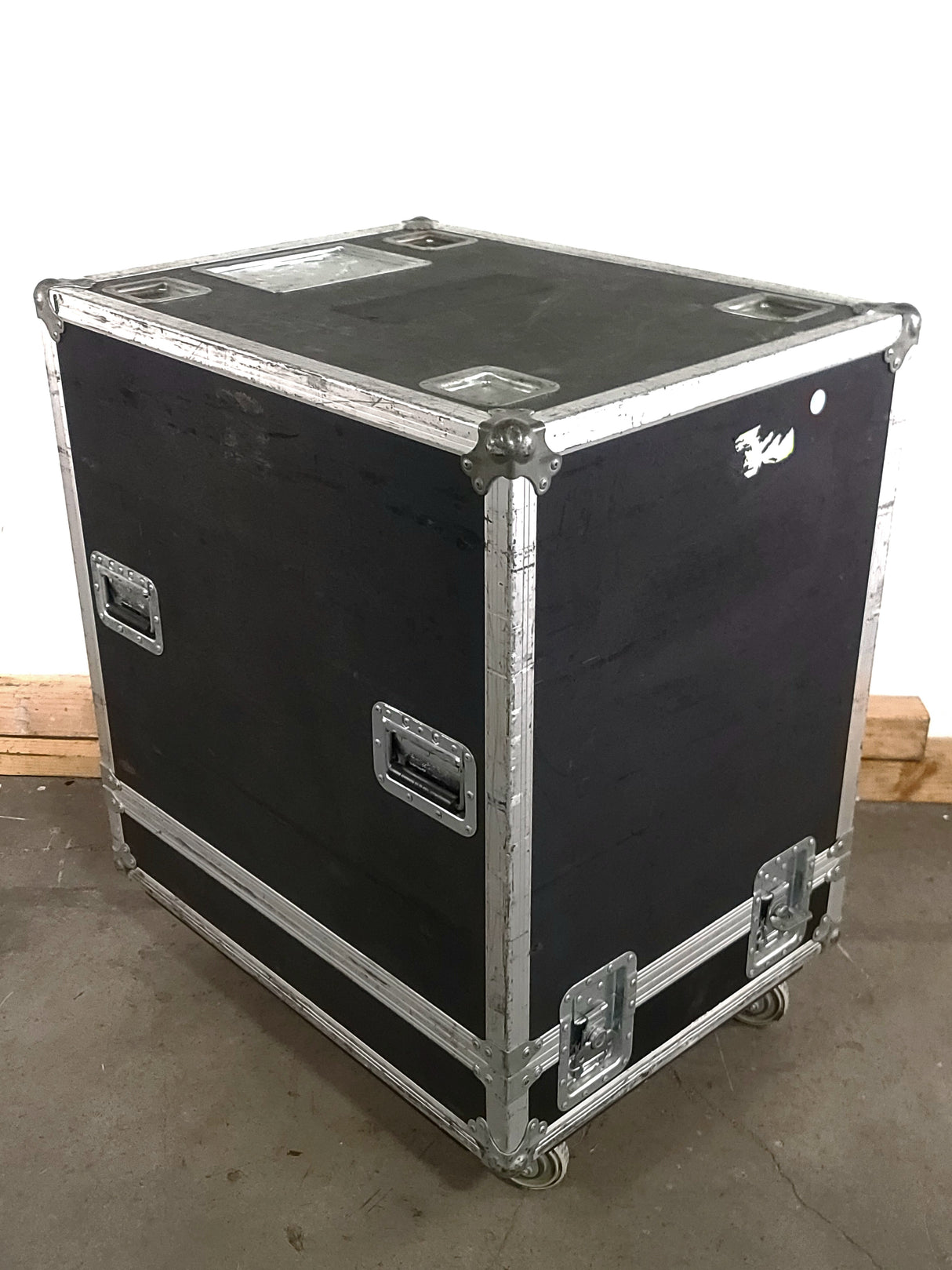 30x19x28 Olympic 16RU Wheeled Rack Case