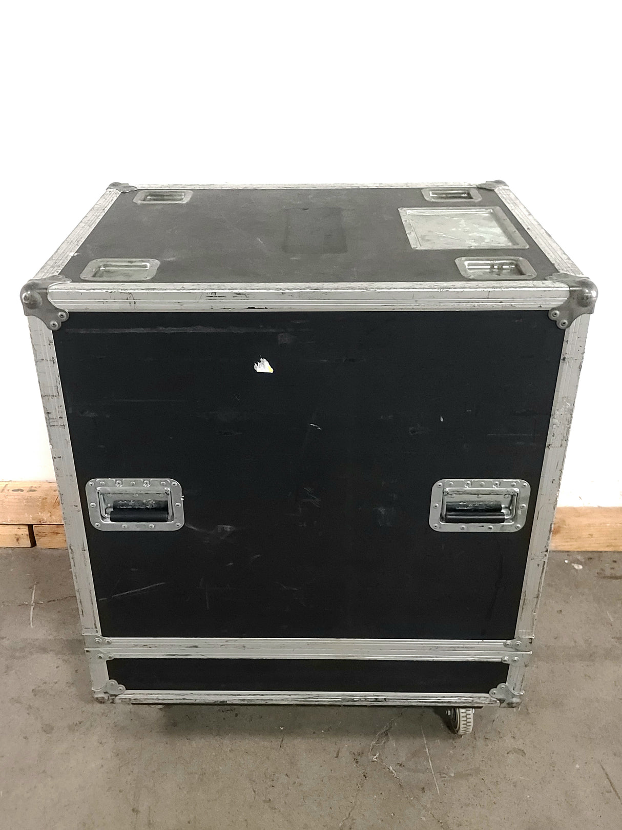 30x19x28 Olympic 16RU Wheeled Rack Case