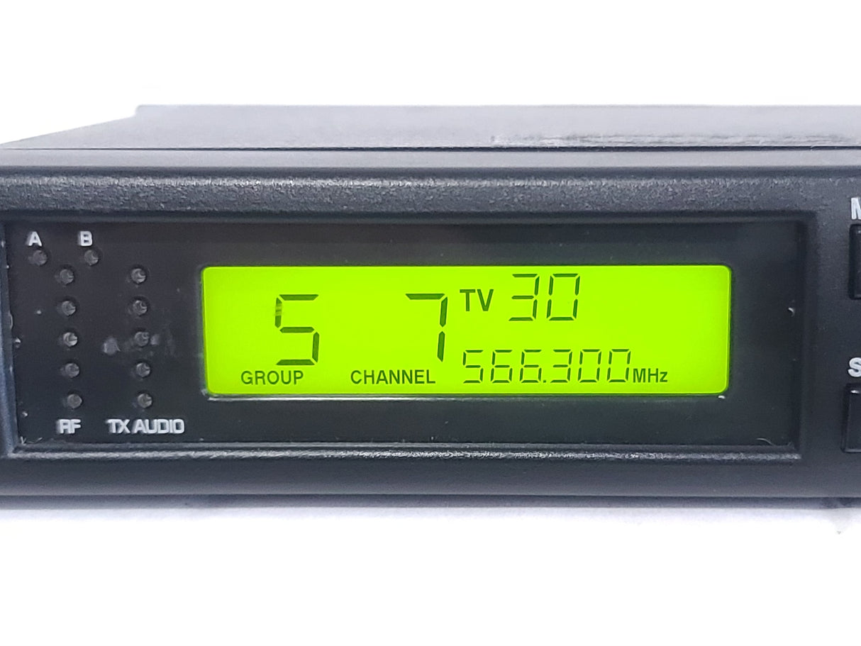 Shure ULXP4 Wireless Receiver Kit (J1: 554-590MHz) w/ Accessories in Pelican 1490 Case