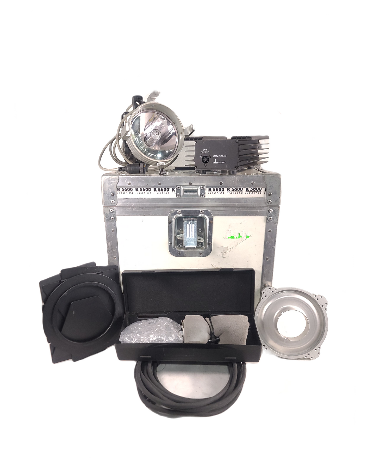 K 5600 Lighting Joker-Bug 200 Par Light w/ Accessories in Hard Rolling Case