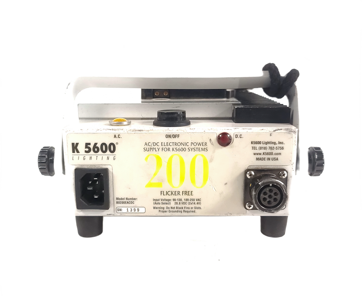 K 5600 Lighting Joker-Bug 200 Par Light w/ Accessories in Hard Rolling Case