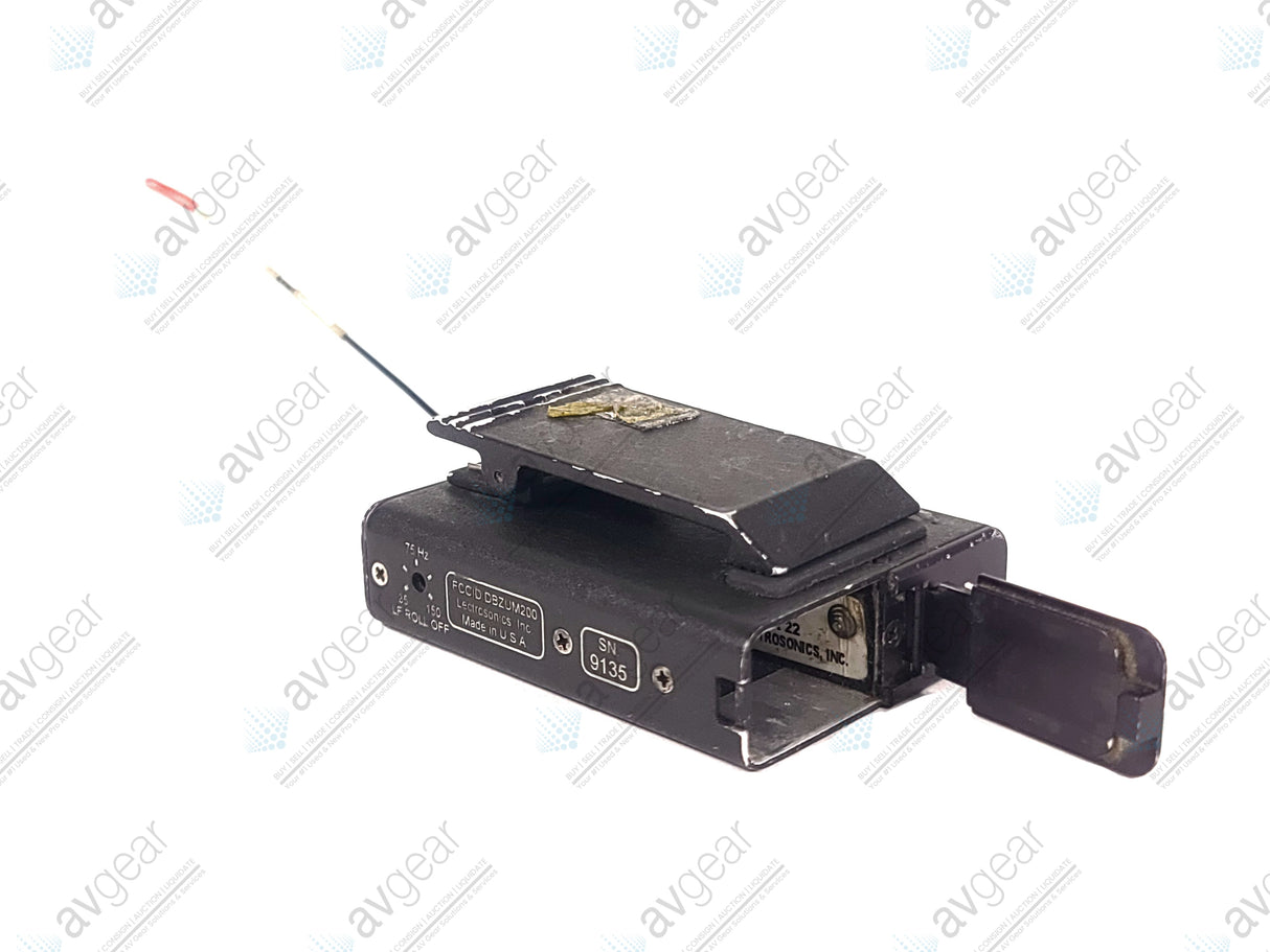 Lectrosonics UHF UM200C Belt Pack Transmitter Block 22 (563-588MHz)