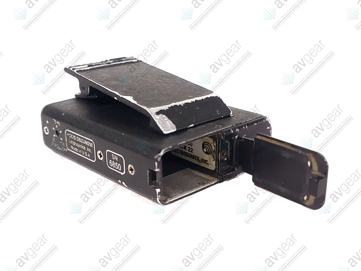 Lectrosonics UHF UM200C Belt Pack Transmitter Block 22 (563-588MHz)