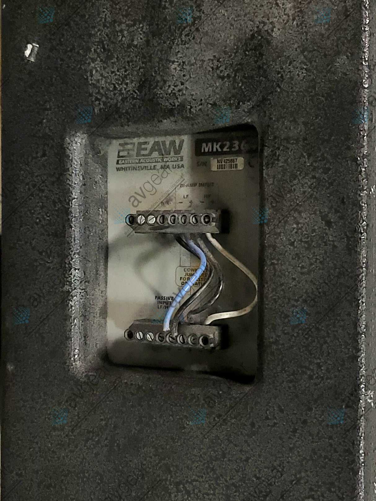 EAW MK2364 2-Way Full Range Loudspeaker w/ Mounting Bracket (NEEDS REPAIR)