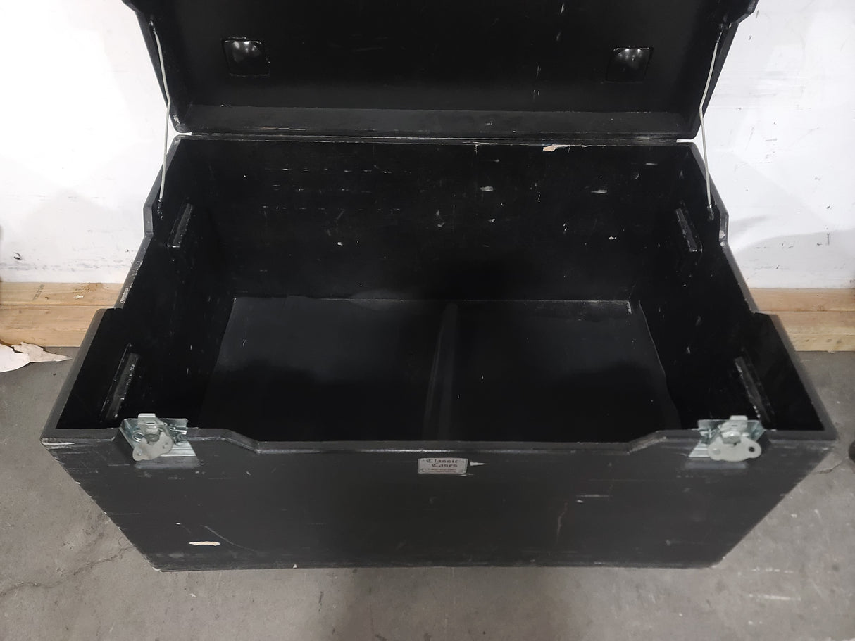 28x42x23 Classic Cases Wheeled Hard Case