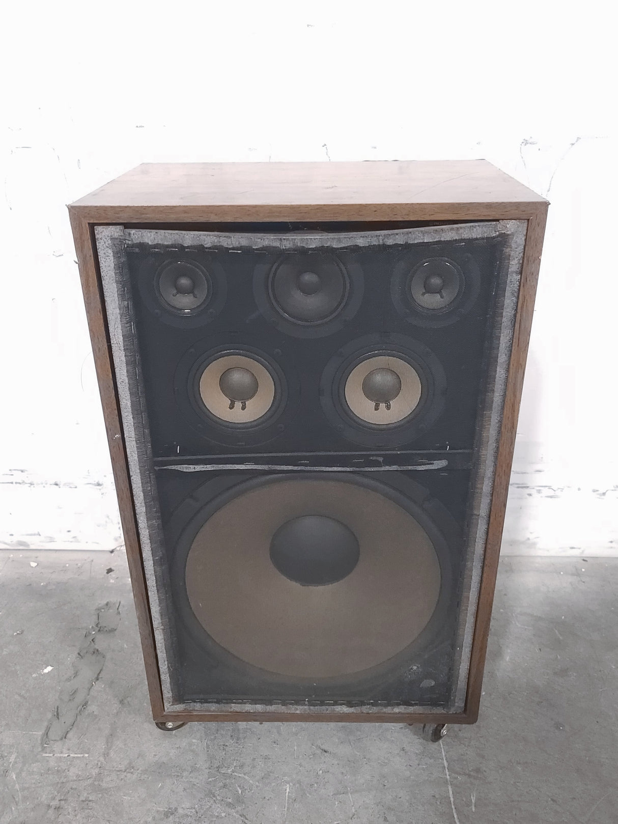 (2) Pioneer CS-911A 6-Way Speakers