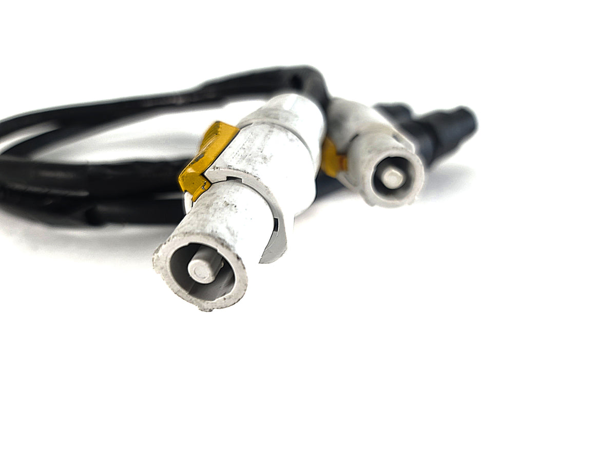 (2) Neutrik NAC3FCB Powercon to NAC3FX-W 1'-Jumper Cables