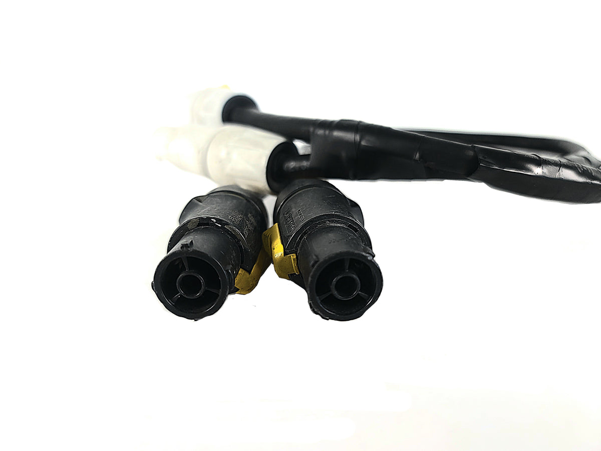 (2) Neutrik NAC3FCB Powercon to NAC3FX-W 1'-Jumper Cables