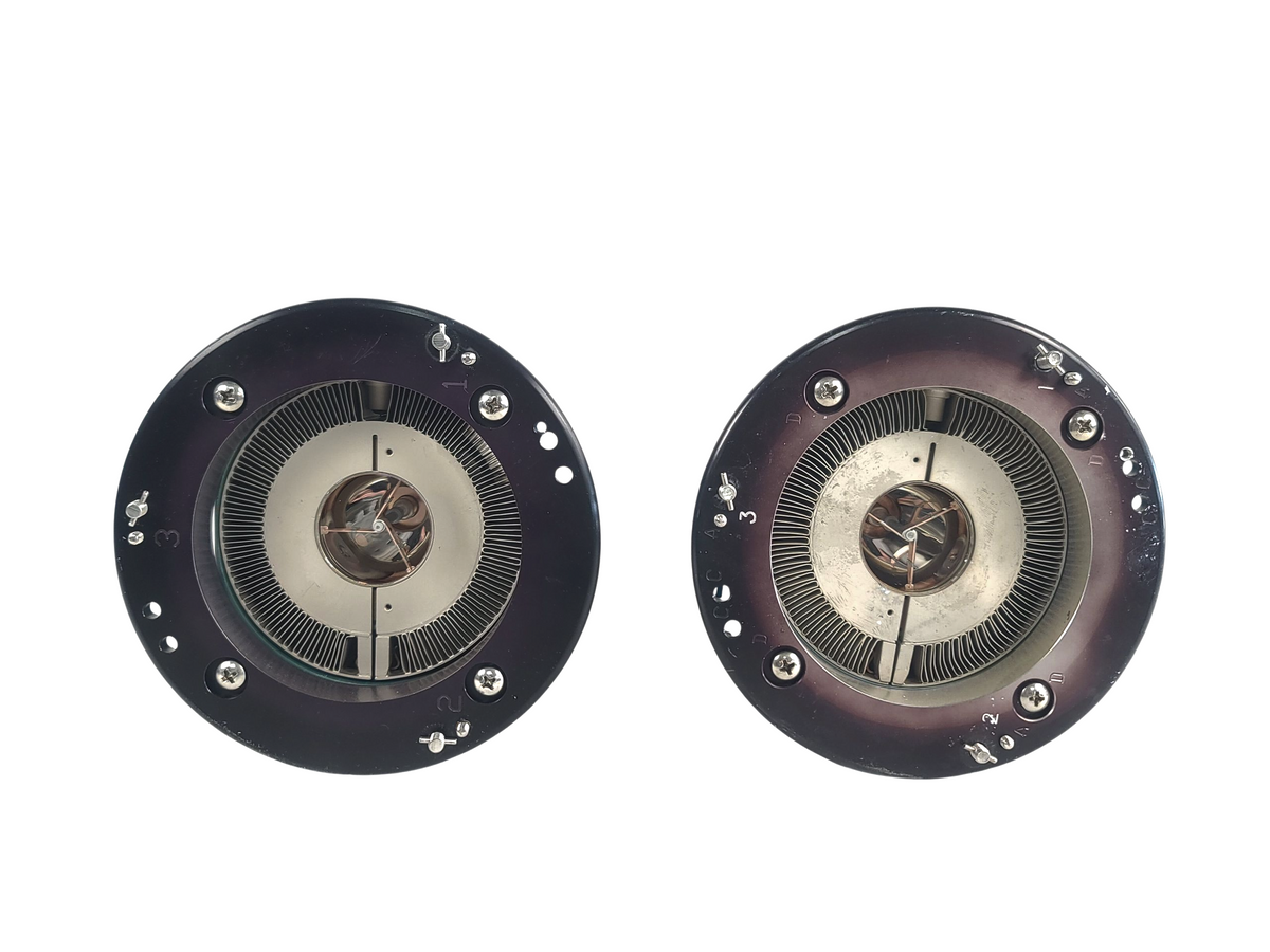 (2) Perkin Elmer Y1739 Lamp Holders