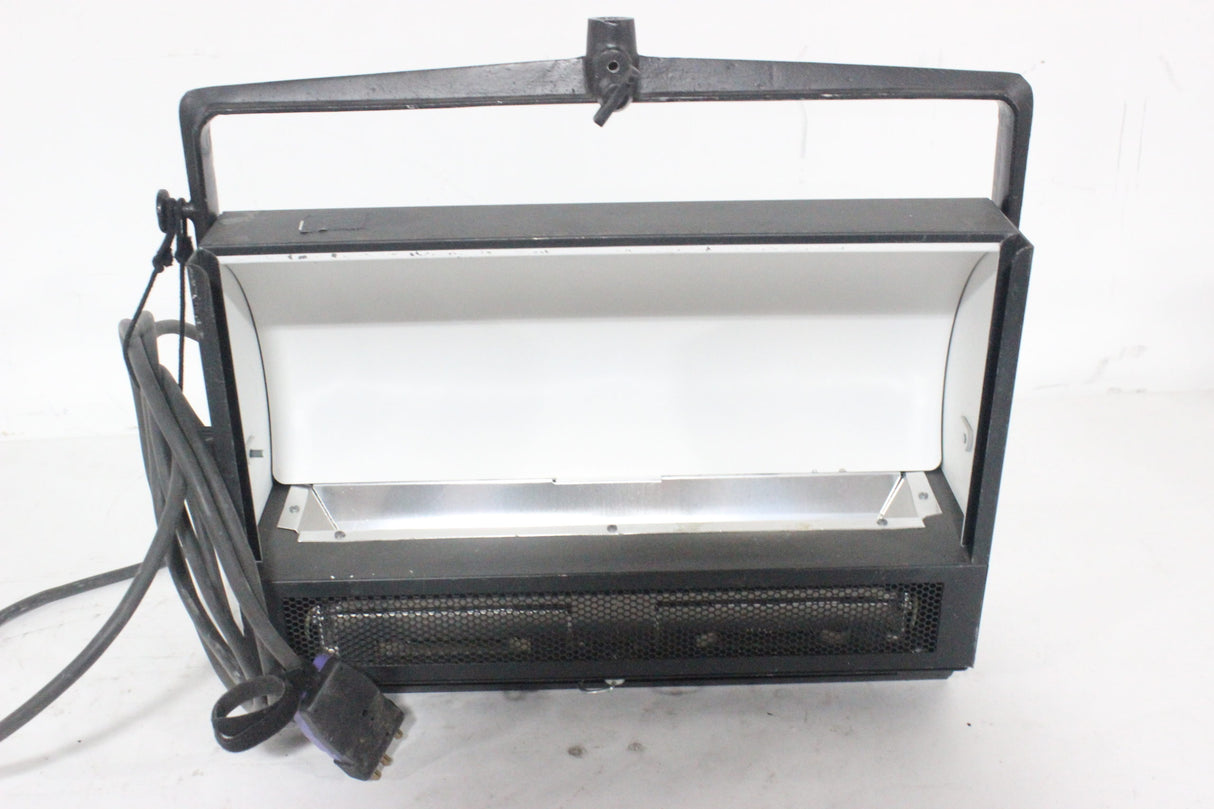 ARRI 536200 2000W Tungsten Softlight