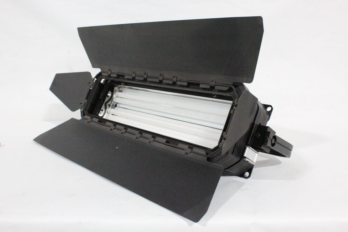 ARRI Studio Cool 2 - Dual Switch Fluorescent Fixture