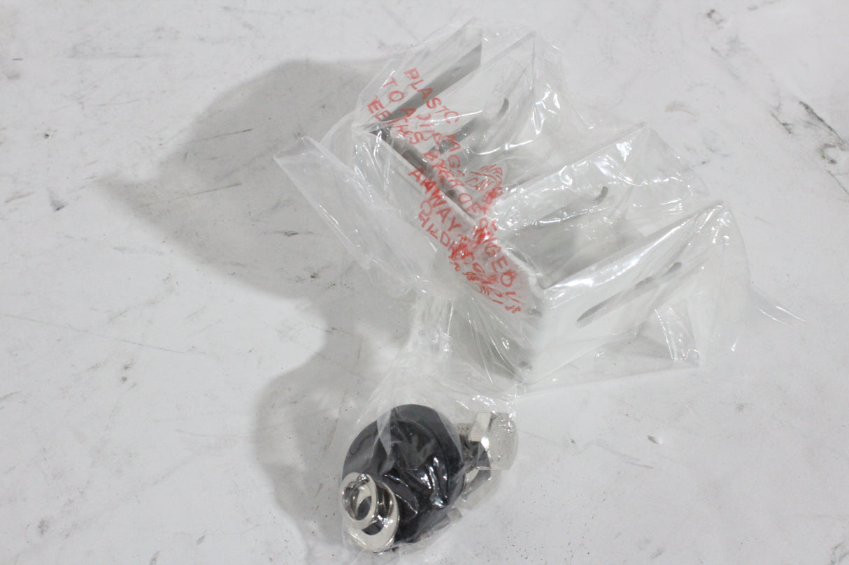 Behringer CL208T EUROCOM Compact 200W 2-Way 70/100V Loudspeaker System