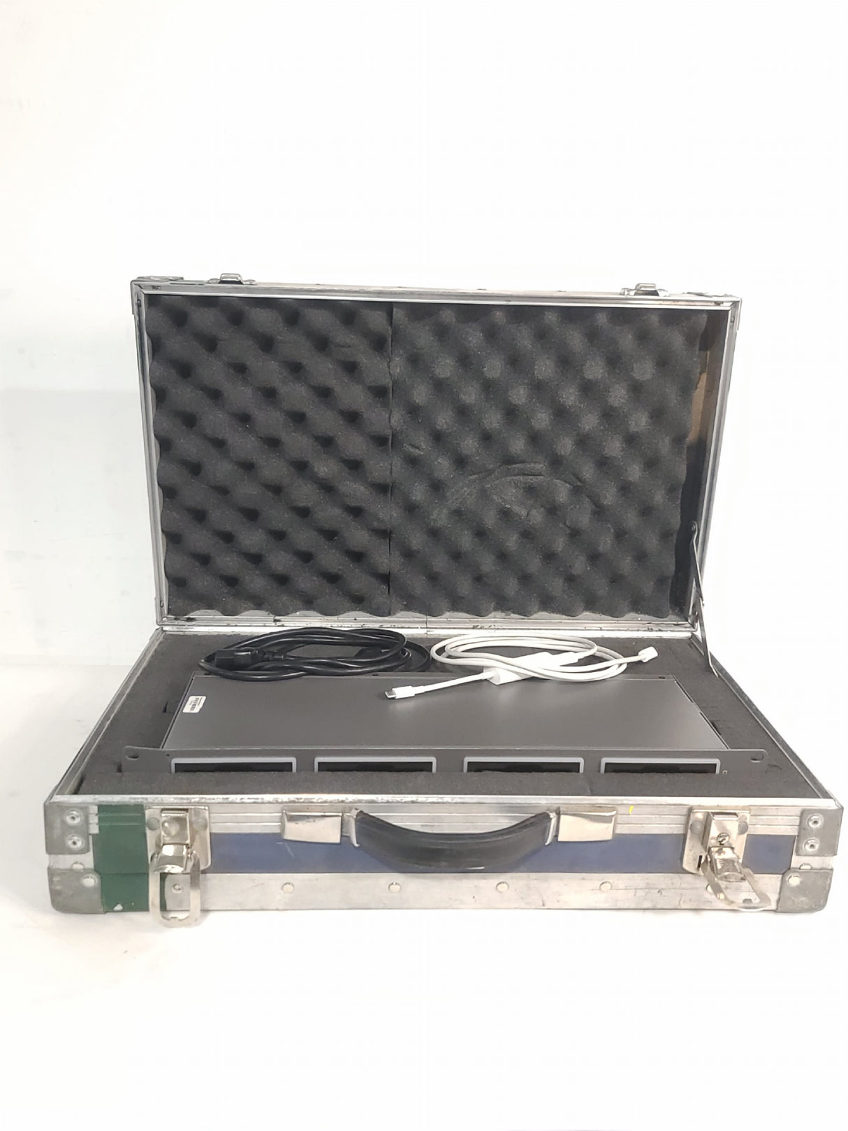 Blackmagic Design 4-Slot Thunderbolt Multidock Station w/ Bobadilla Hard Case