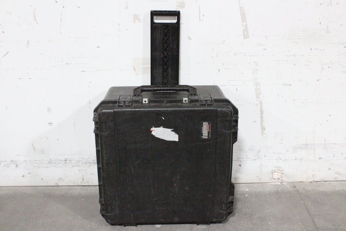 Christie LWU501i (5,000 Lumen) 3 Chip WUXGA LCD Conference Projector w/ Remote in Hard Rolling Case (1688-194)