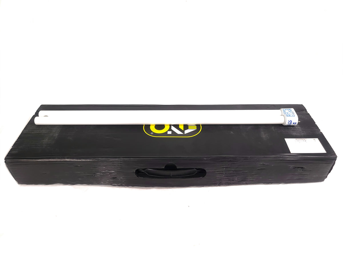 Kino Flo DIV-400-120U Diva-Lite Universal One Light Kit w/ Accessories in Hard Rolling Case