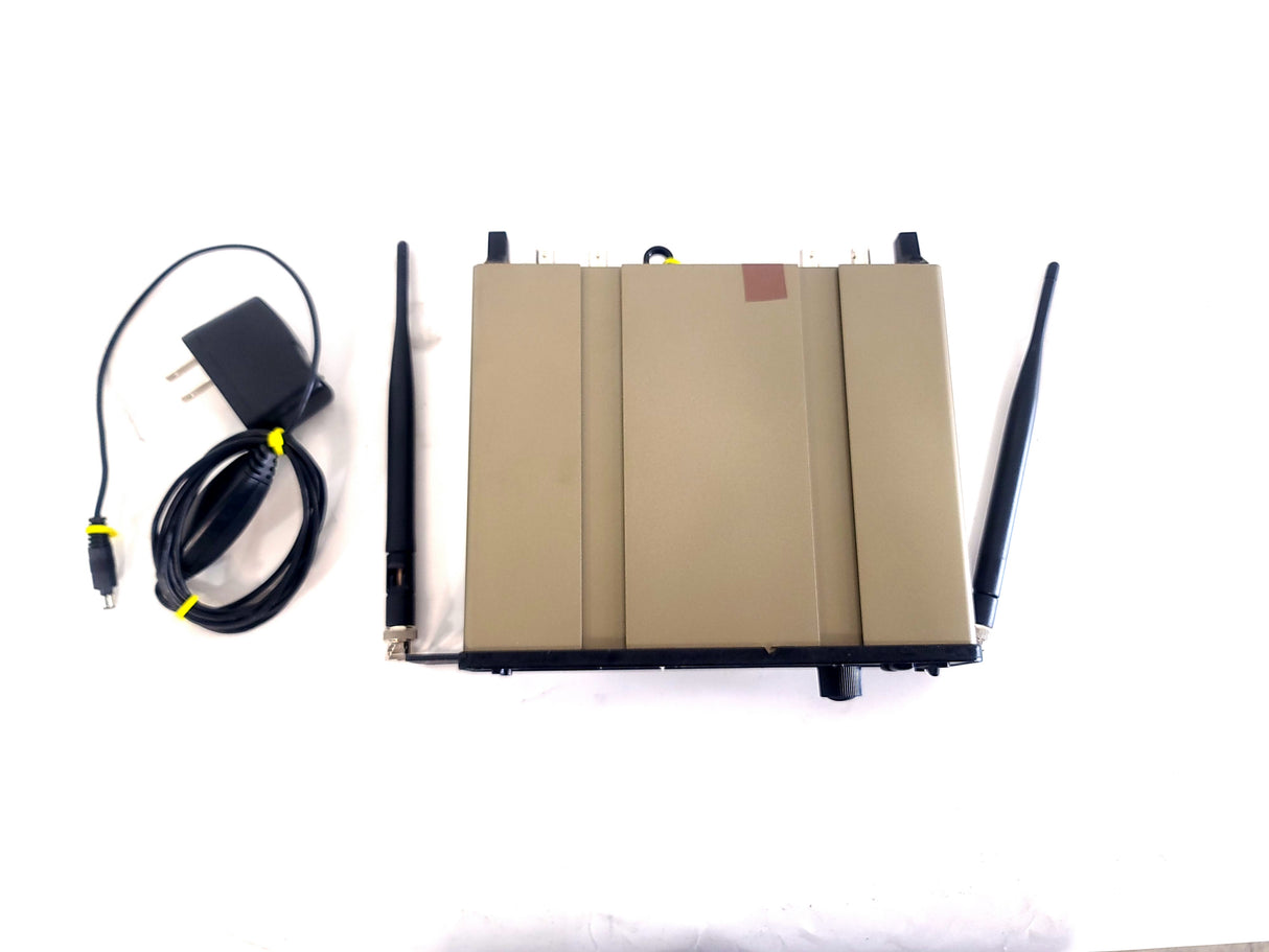 Line6 XD-V70 2.4GHz Digital Wireless System w/ 9V DC PSU & (2) Antennae