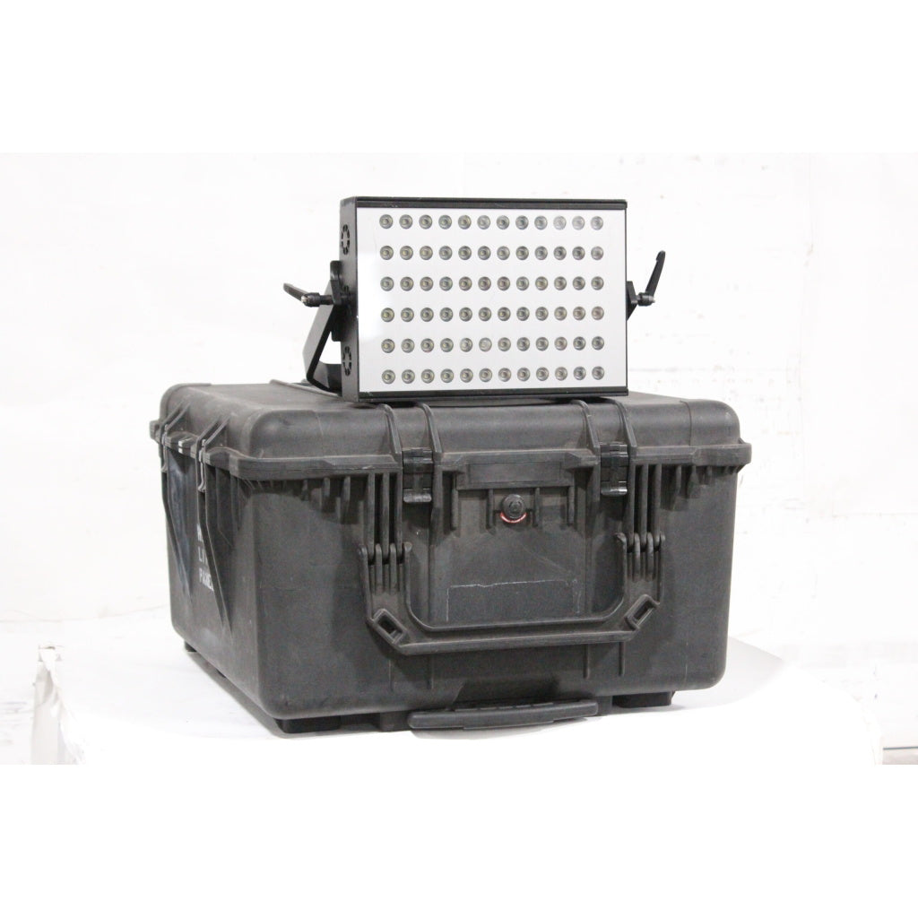 Litepanels Hilio 120-240VAC LED Fixture in Pelican 1640 Case