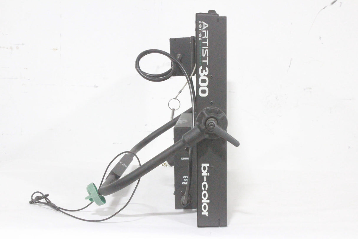 MacTech LED Artist Series 300BC Bi-Color Studio Light Panel