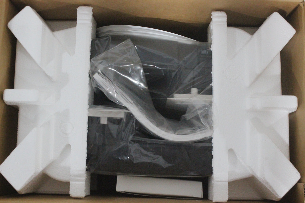 Pair of Bose Virtually Invisible 191 In-Wall Passive Speakers (In Original Box)