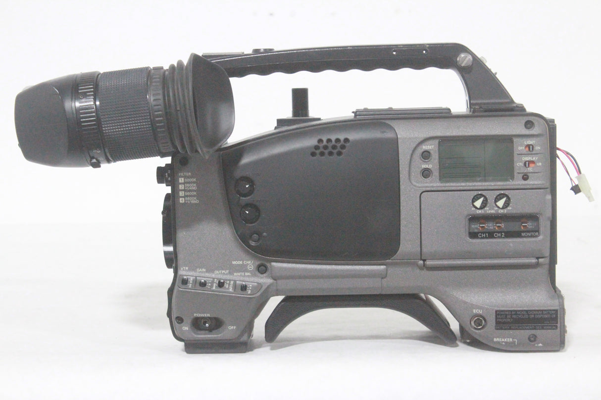 Panasonic AJ-D400P w/Panasonic VEQ2299 Viewfinder