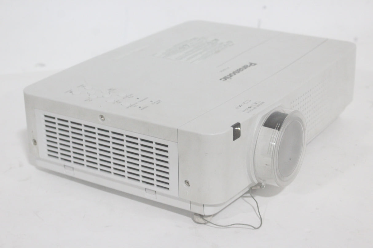 Panasonic PT-VW330OU WXGA LCD Projector (131 Lamp Hours)