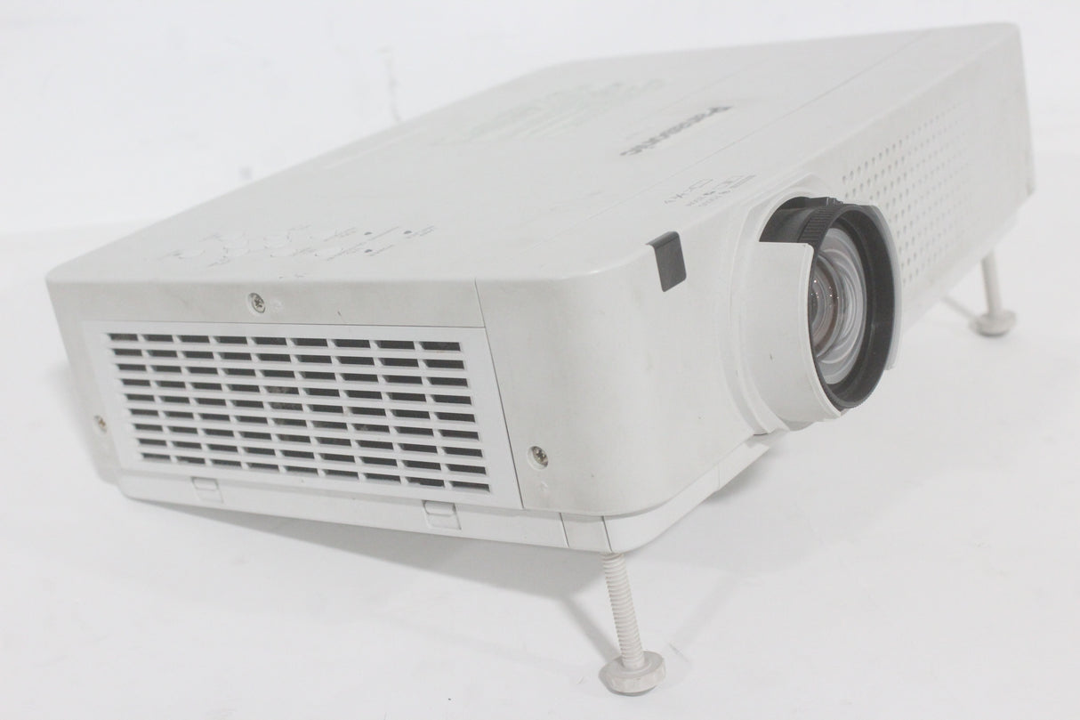 Panasonic PT-VW330OU WXGA LCD Projector (781 Lamp Hours)