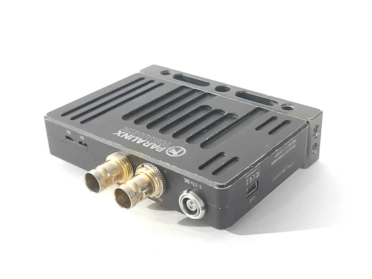 Paralinx Tomahawk 1:2 SDI/HDMI Wireless Transceiver Kit w/ (2) Paralinx UX999R Receivers, UX999T Transmitter, and Accessories