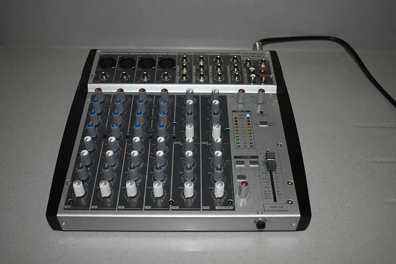 Phonic MM1202a 4-Input Rackmount Mixer