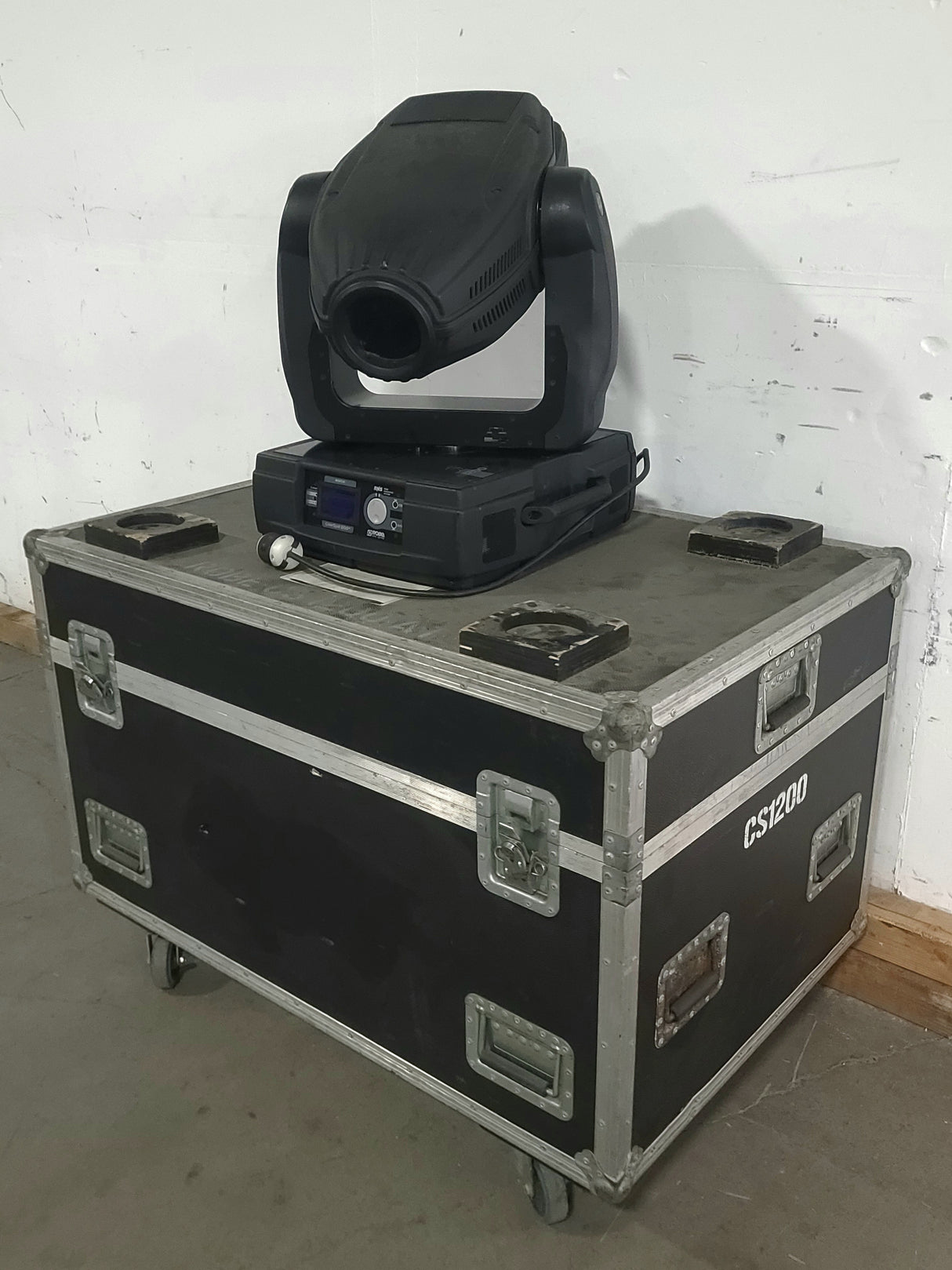 Robe ColorSpot 1200 AT Moving Head Light w/ Clamps In Hard Wheeled Case (Holds 2 Lights) (4228 Lamp Hours)