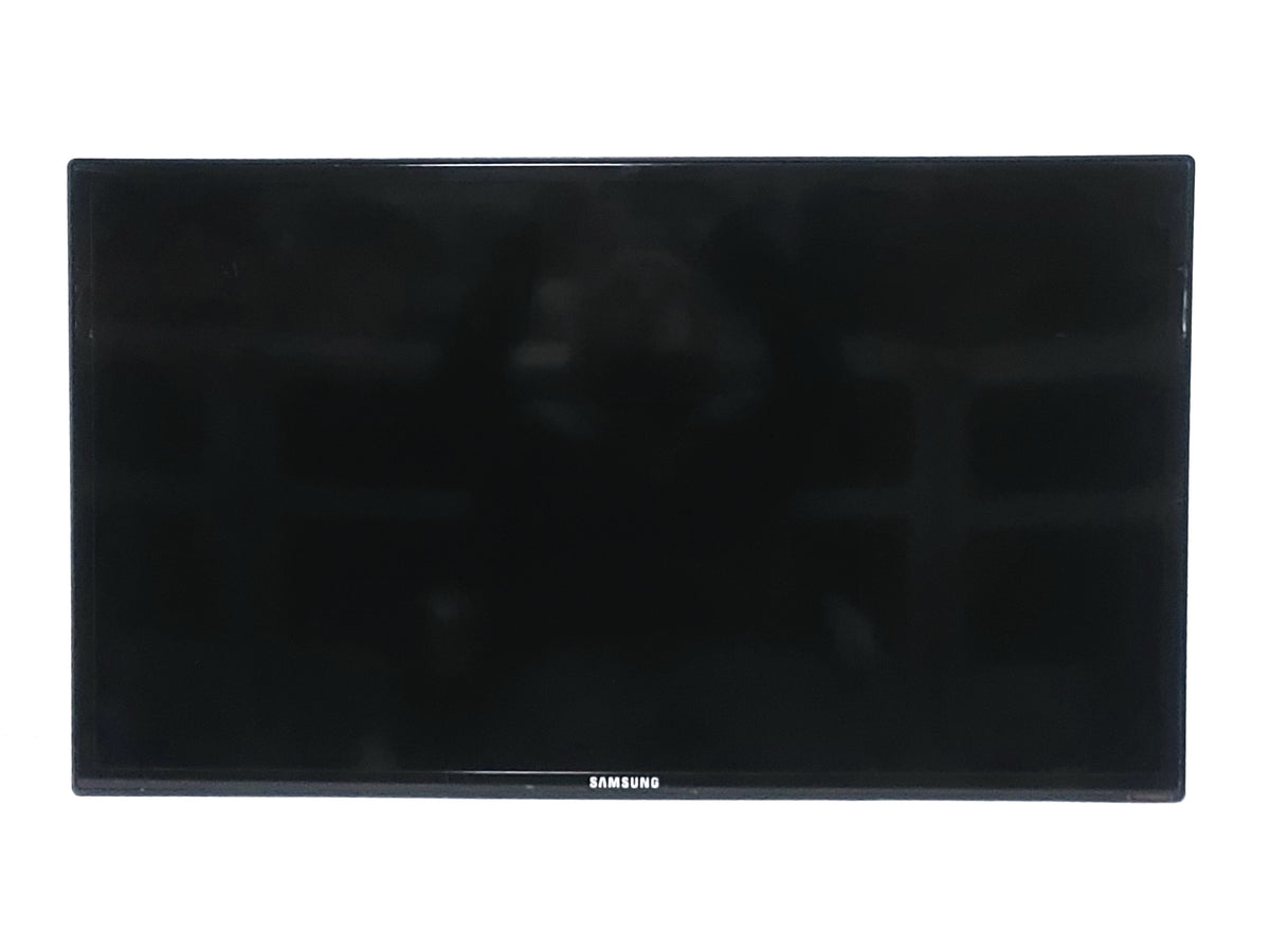 Samsung ME32C 28 Inch Flat panel displays (NEEDS REPAIR) w/ Spare Hardware Kits, TV Bases, Back Mounting Frames, DVI Cable & (1) Remotes in Wheeled Road Case
