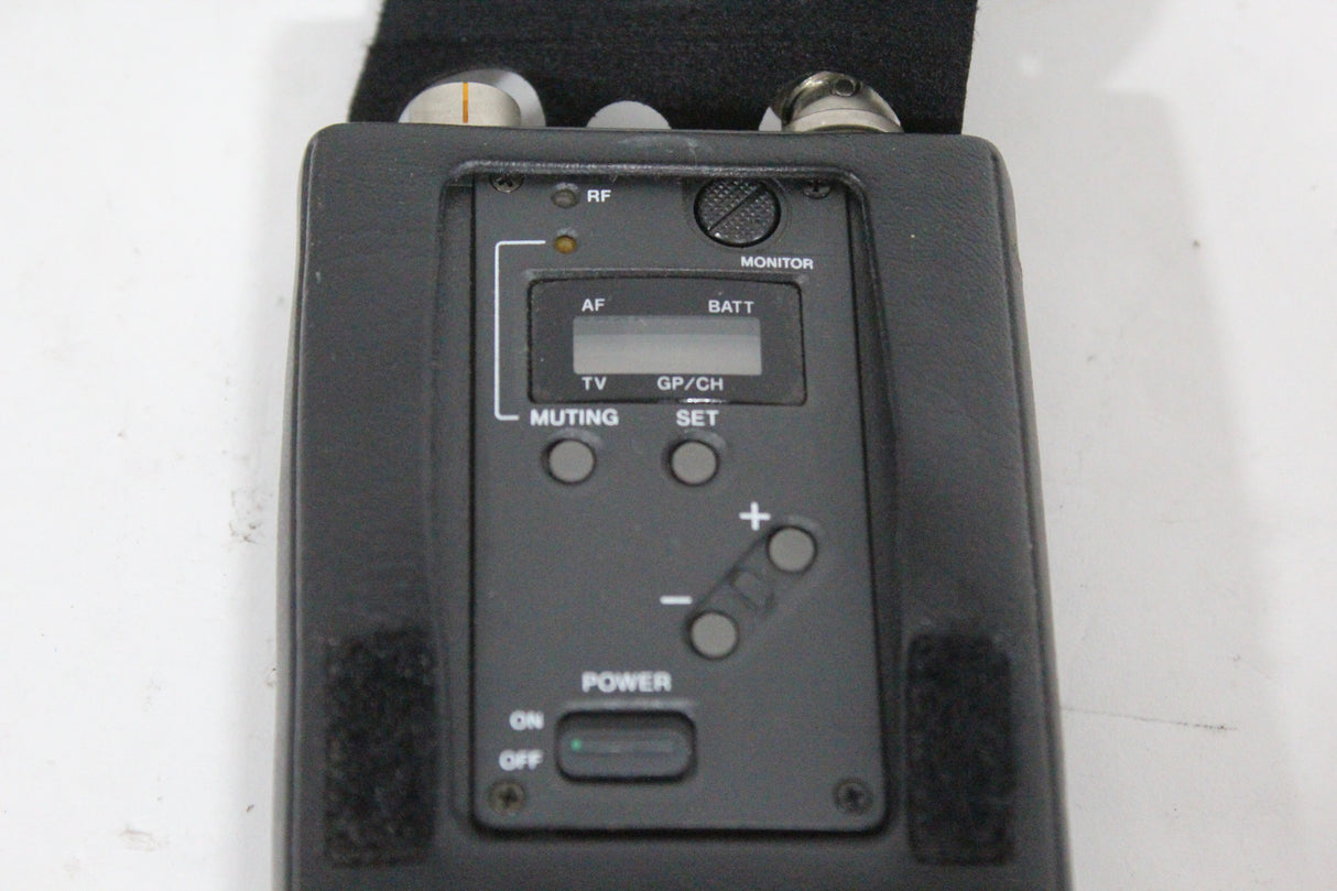 Sony WRR-810A UHF Tuner w/ Wireless Microphone WRT-810A