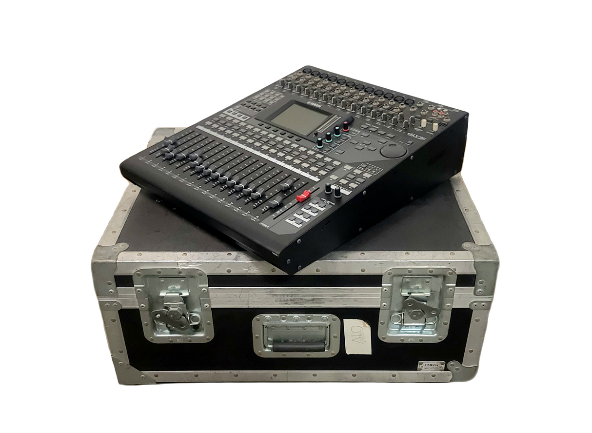 Yamaha 01V96i Digital Mixing Console in Wheeled Hard Case