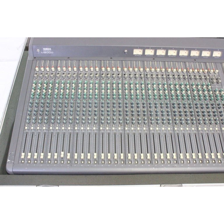 Yamaha M2000-32 Mixer 32 Channel Analog Mixing Console