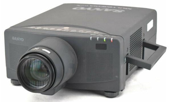 SANYO PLC-5500N 3LCD Projector
