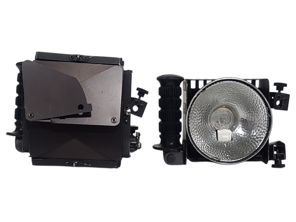 Lowel Omni & Tota Lighting Kit w/ Accessories in Hard Case