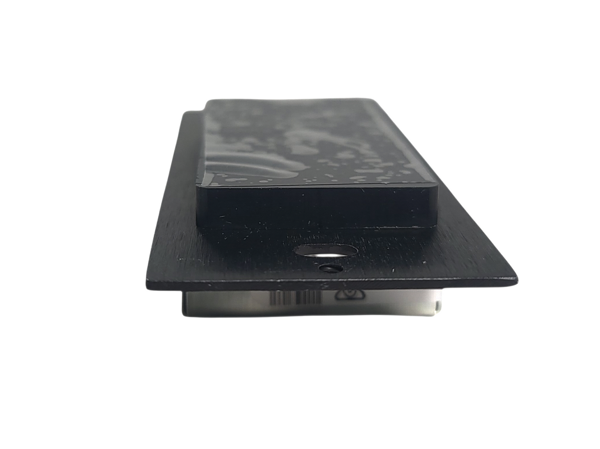 Crestron C2N-IRGW-1G Wall Mount IR Gateway in Original Box